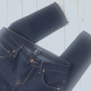 Forever 21 Low-Rise Skinny Dark Blue Wash Denim Jeans W/24